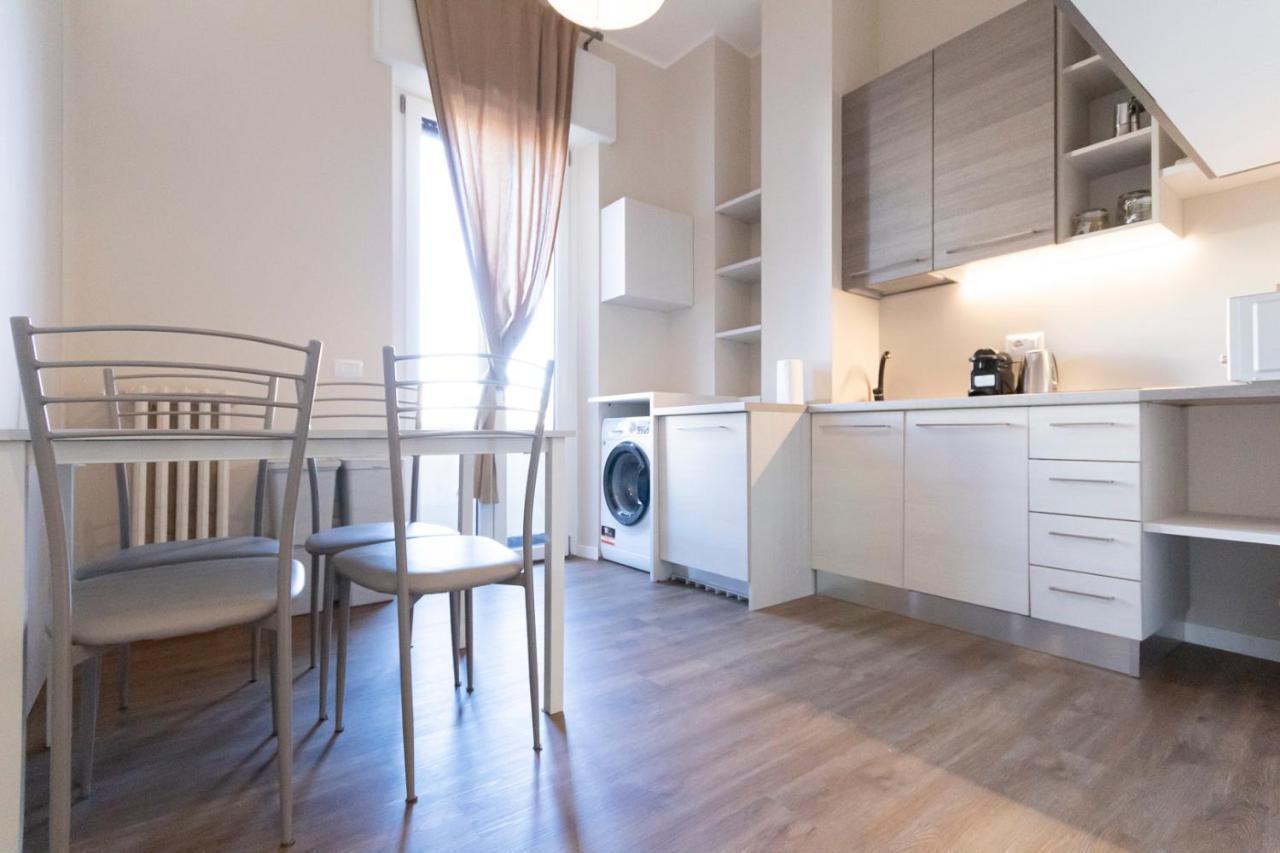 Via Torino Apartment 1 Милан Экстерьер фото