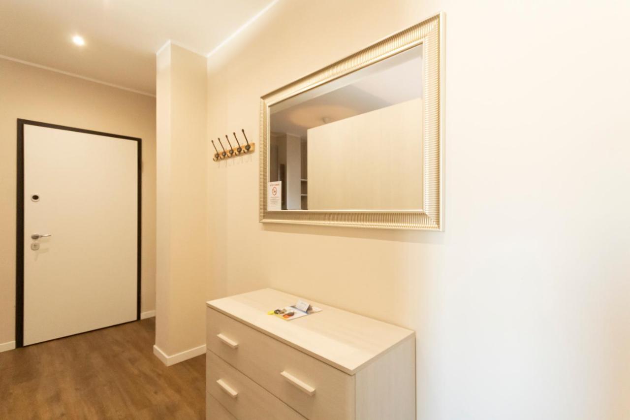Via Torino Apartment 1 Милан Экстерьер фото
