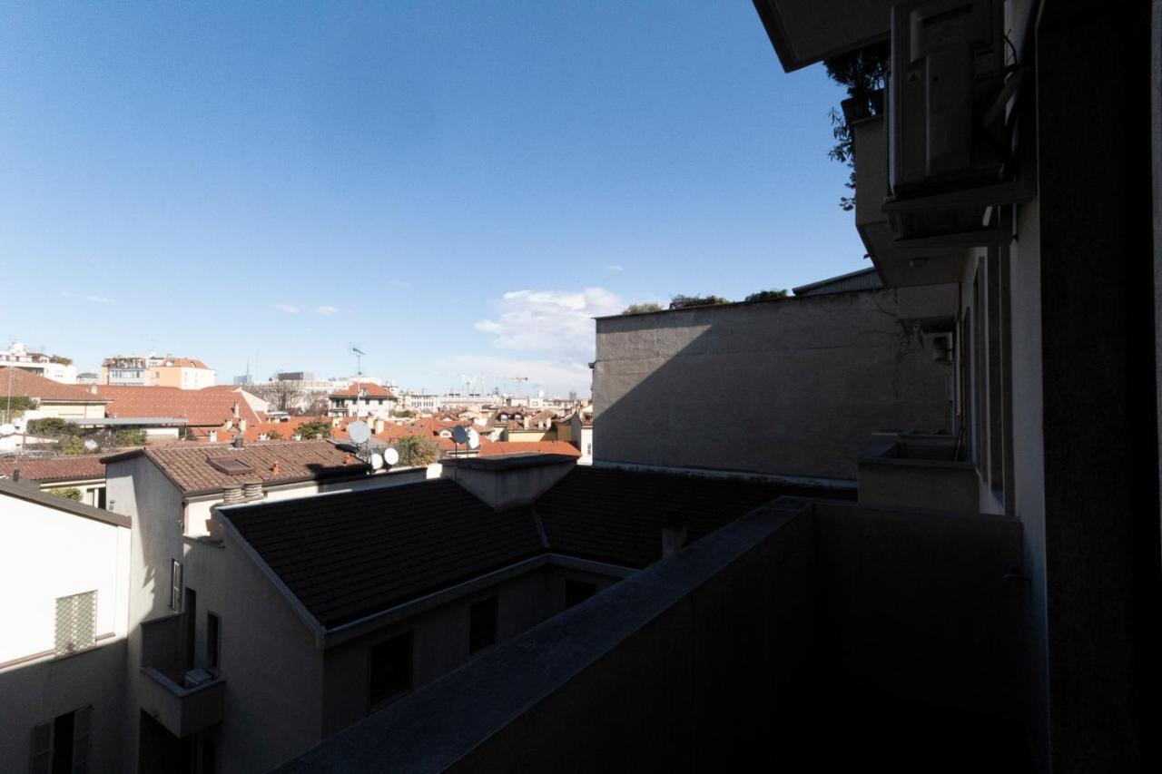 Via Torino Apartment 1 Милан Экстерьер фото