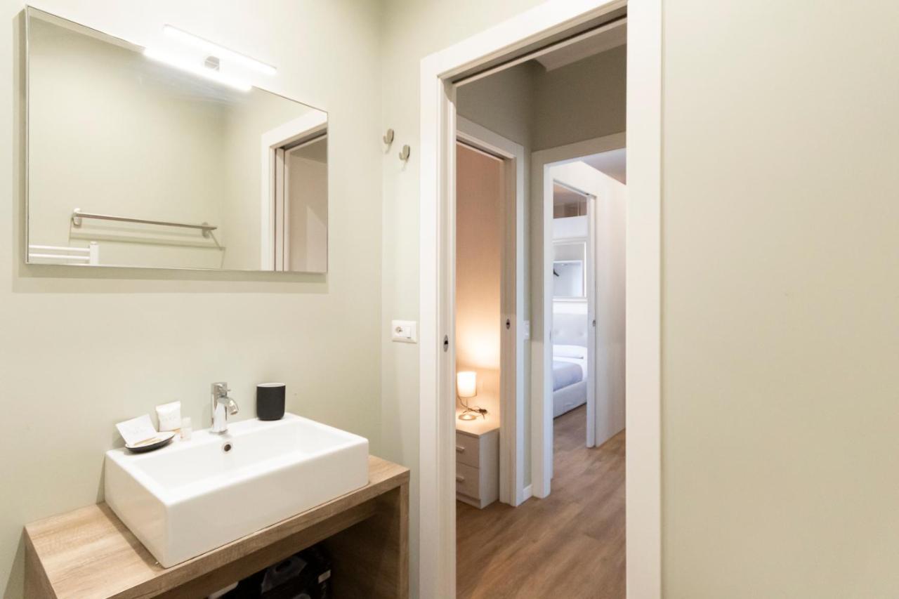 Via Torino Apartment 1 Милан Экстерьер фото