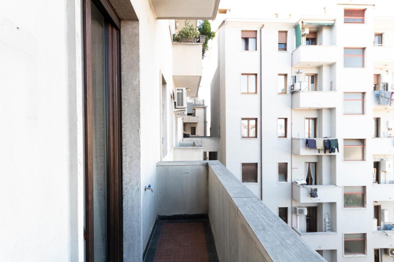 Via Torino Apartment 1 Милан Экстерьер фото
