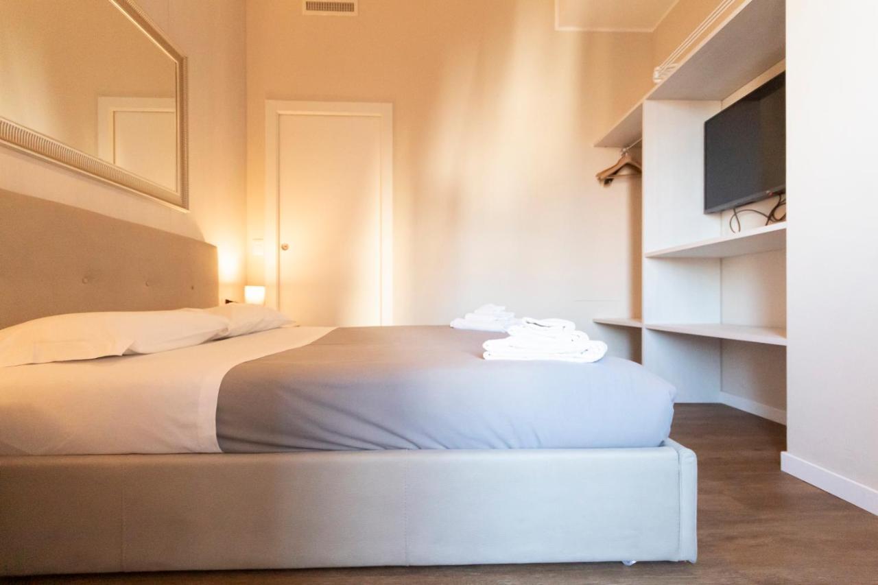 Via Torino Apartment 1 Милан Экстерьер фото